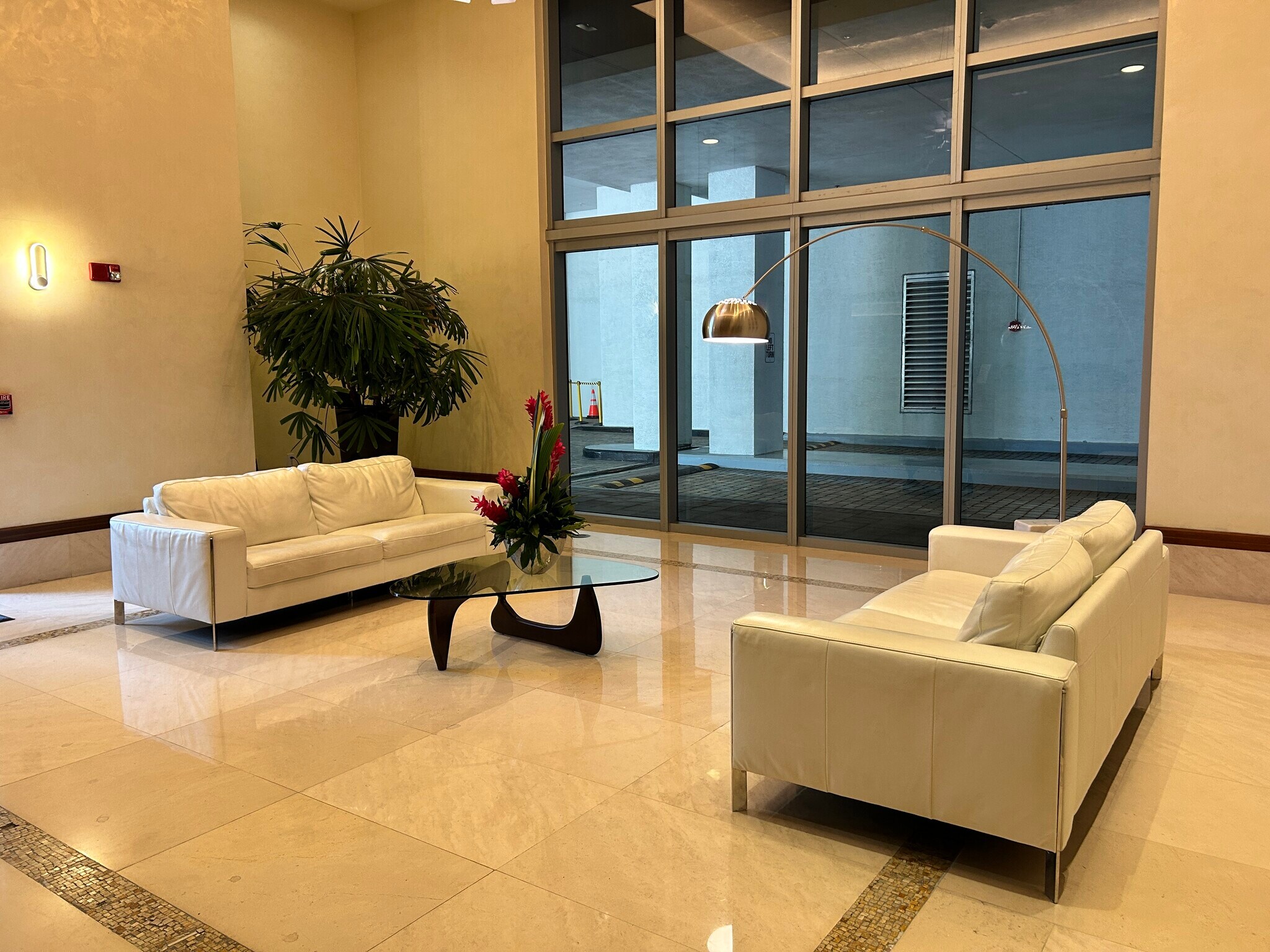 Building Photo - 1050 Brickell Ave