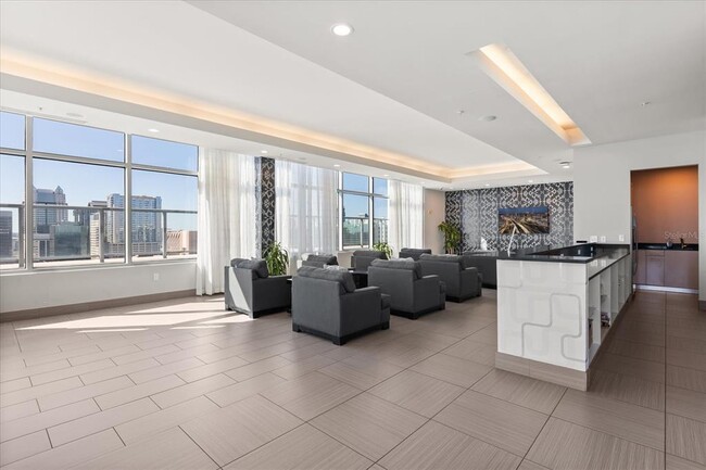 Building Photo - 260 S Osceola Ave