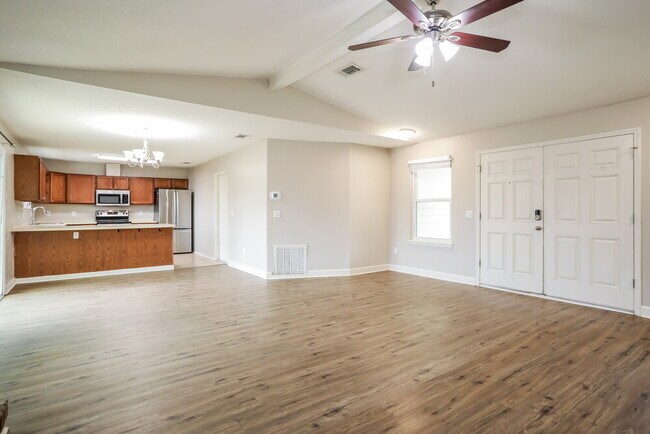 Building Photo - 2916 Trenton Ct