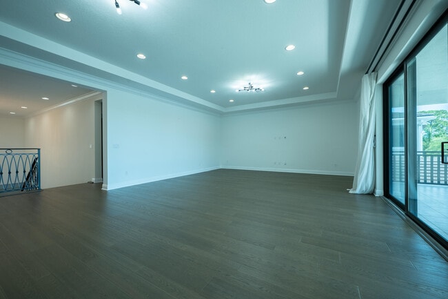 Building Photo - 13026 Artisan Cir