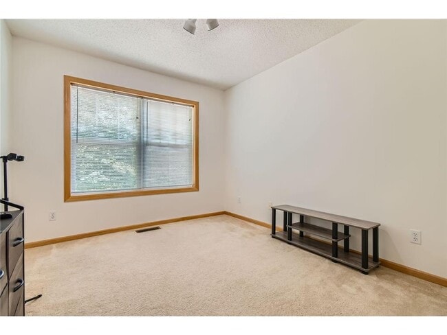 Building Photo - 9616 Linden Ln N
