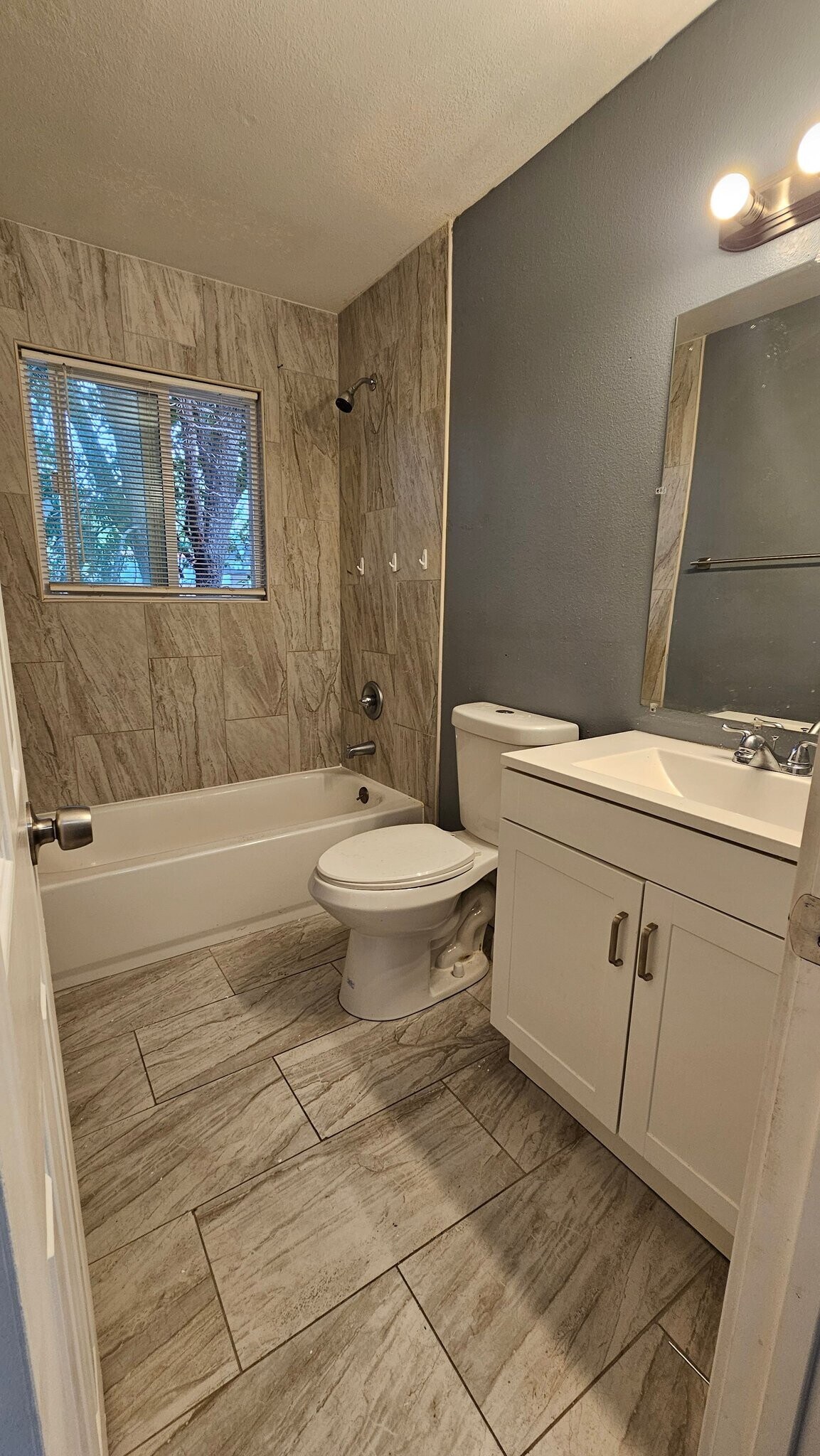 Building Photo - 903 Boggs Pl