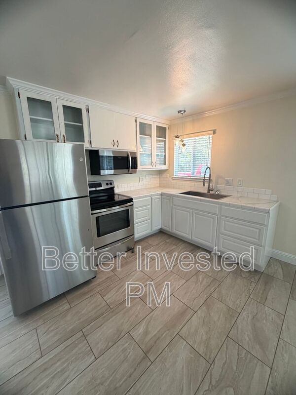 Building Photo - 92 Hendley St