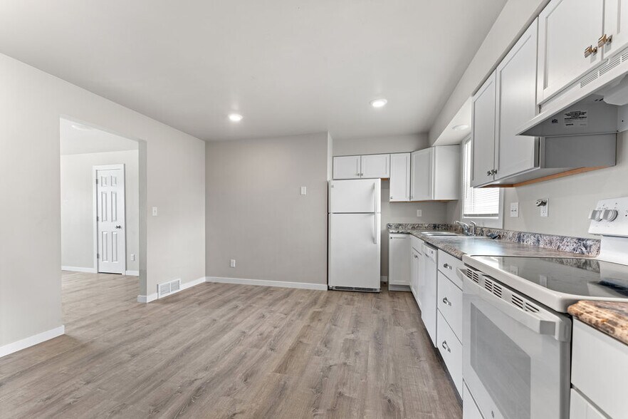 Building Photo - 1222 W Weiland Ln
