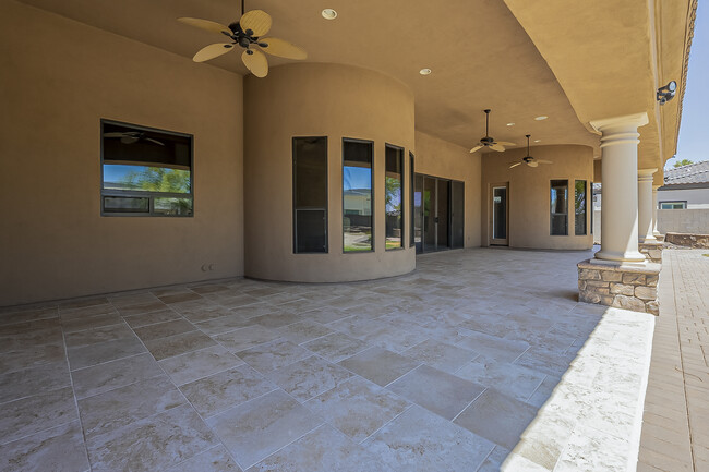 Building Photo - 18131 W Palo Verde Ct