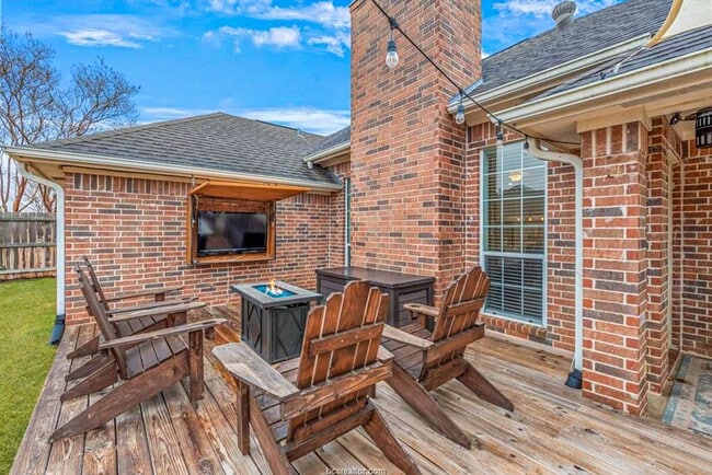 Building Photo - Beautiful 3 Bed, 2 Bath in Castlegate