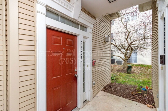 Building Photo - 8932 Milford Haven Ct