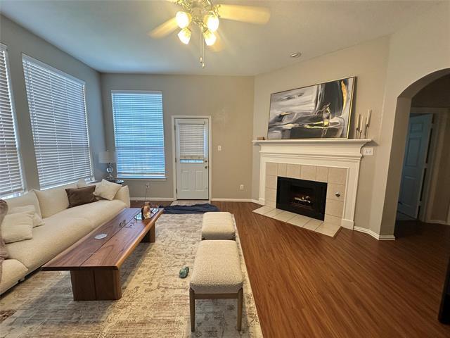 Building Photo - 2450 Streamside Ct