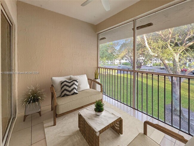 Building Photo - 16356 Malibu Dr #36