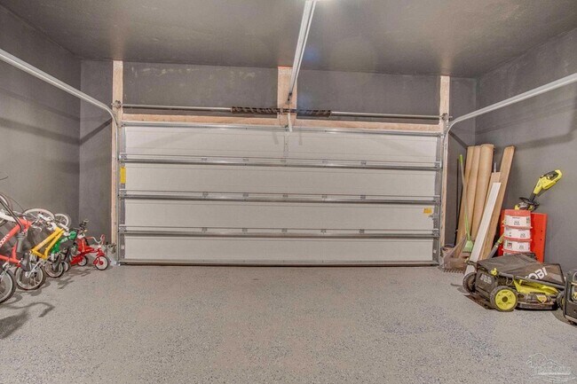 Building Photo - 8130 Fir Tree Dr