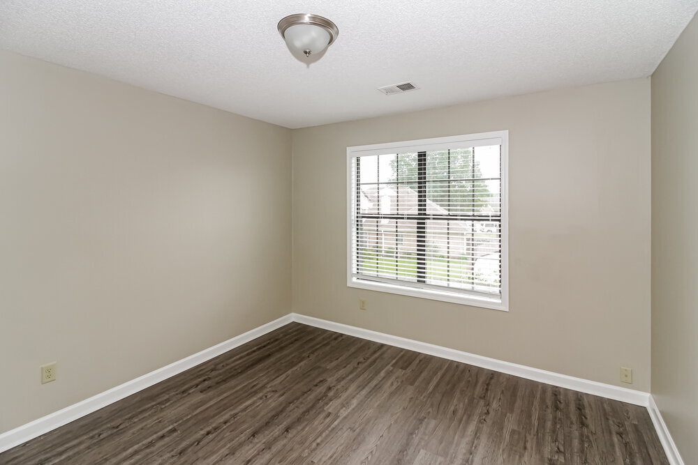 Building Photo - 8220 Glynn Vale Cove S