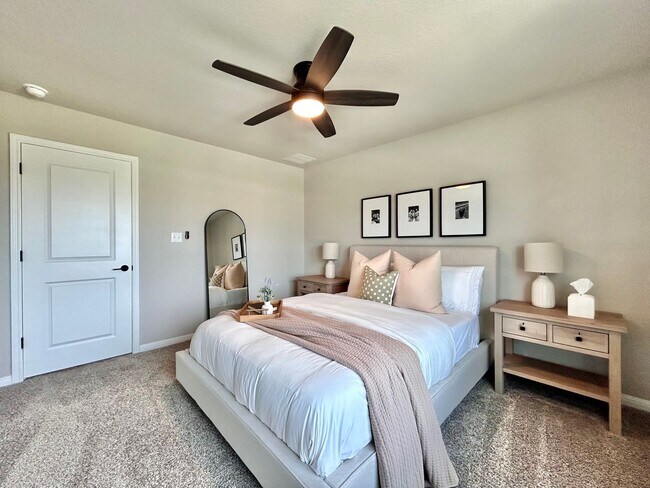 Building Photo - 856 Lone Peak Wy