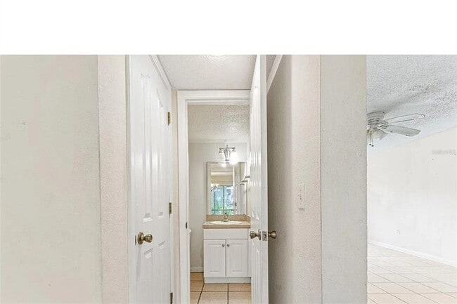 Building Photo - 501 SW 75th St