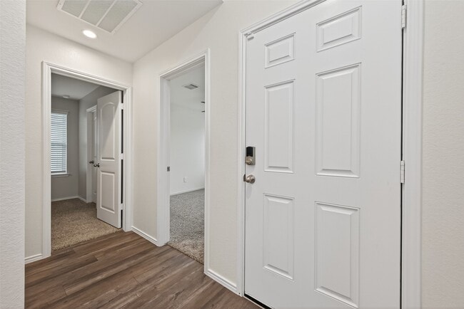 Building Photo - 11933 Summer Oak Trl