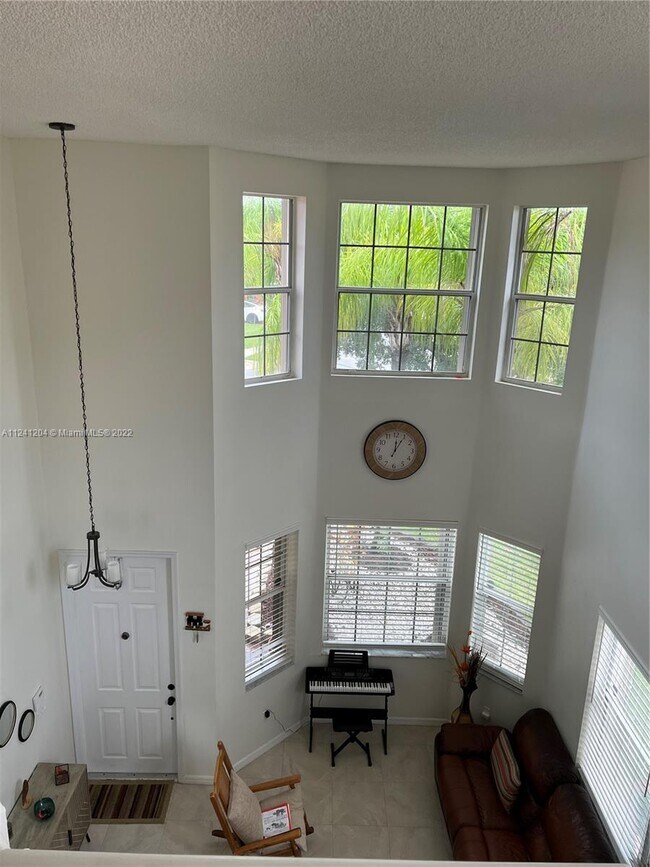 Building Photo - 803 SW 118th Ave