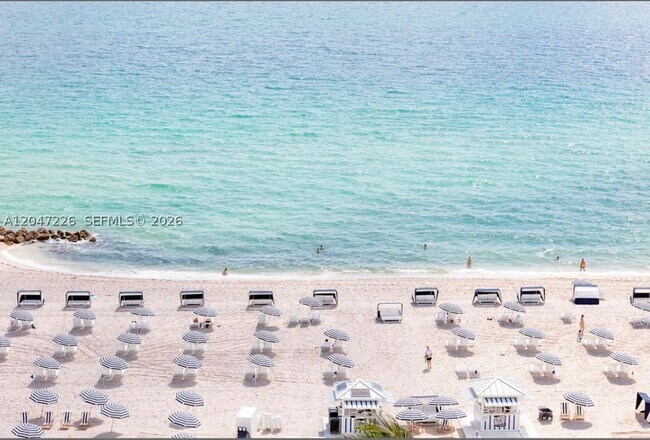 Building Photo - 2899 Collins Ave