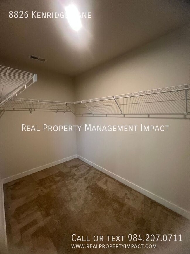Building Photo - 8826 Kenridge Ln