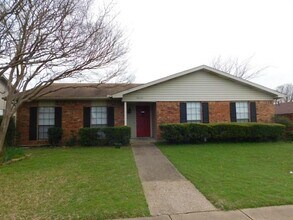 Building Photo - 10234 White Elm Rd