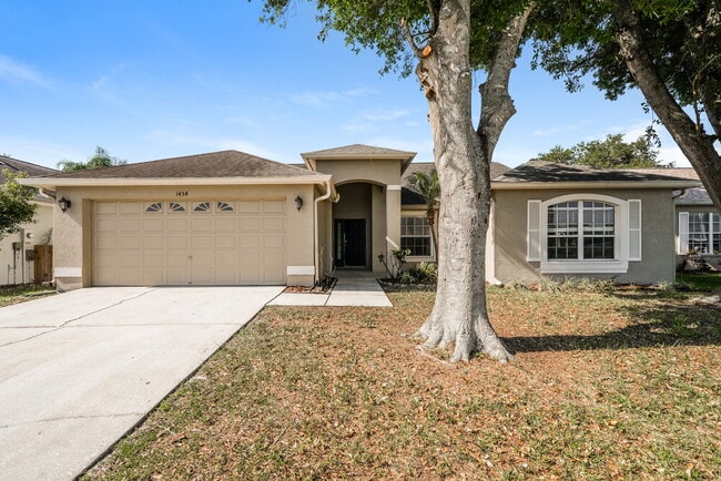 Building Photo - 1434 Lakehurst Way