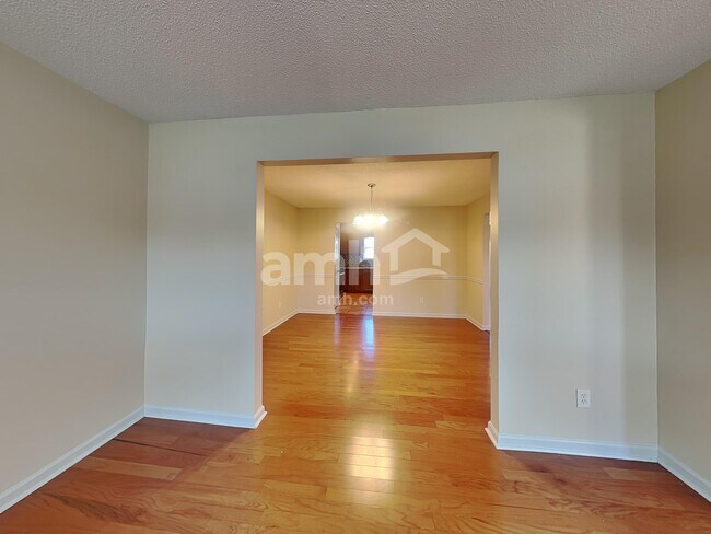 Building Photo - 4298 Persian Ct