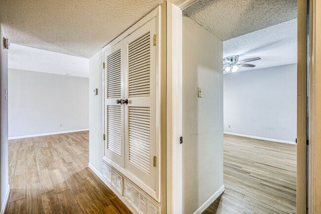 Building Photo - 601-603  Alicante Way