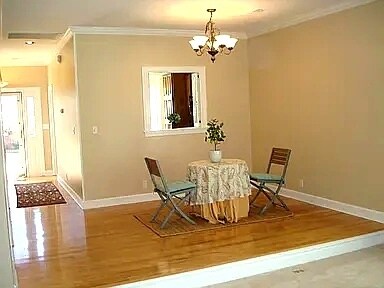 Building Photo - 1010 Ariel Ln