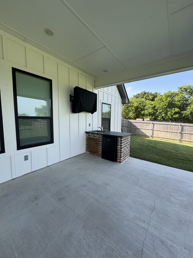 Building Photo - 4453 Cedar Creek Rd