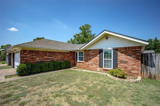 Building Photo - 2605 Pennington Ave