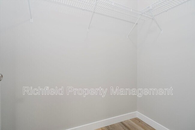 Building Photo - 821 Orange St