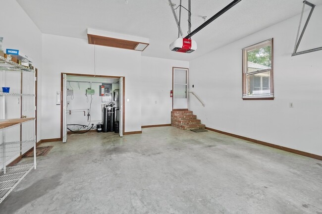 Building Photo - 103 Knollwood Ct