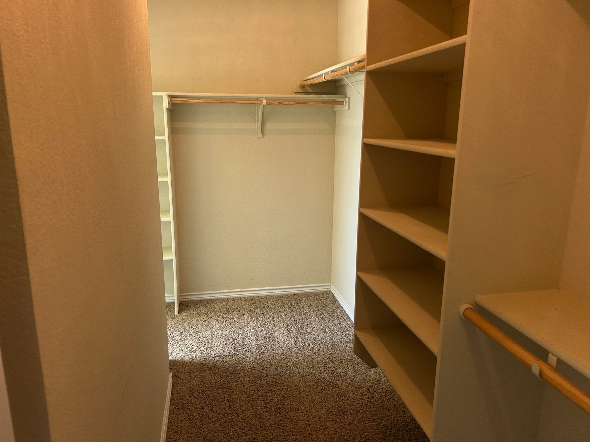 Building Photo - 2006 Deer Field Way