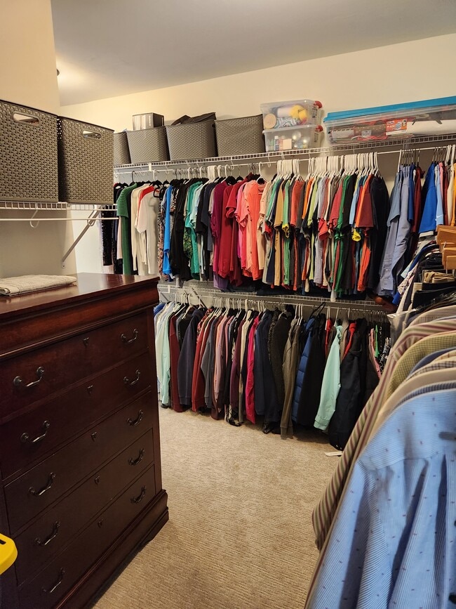 Building Photo - 5855 Vlg Rdg Wy