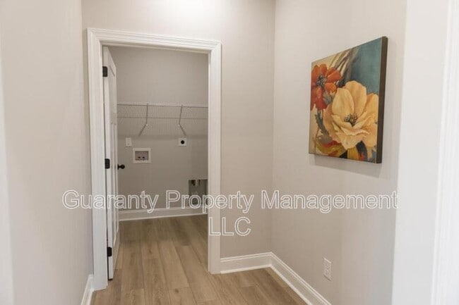 Building Photo - 99 St Matthews Rd