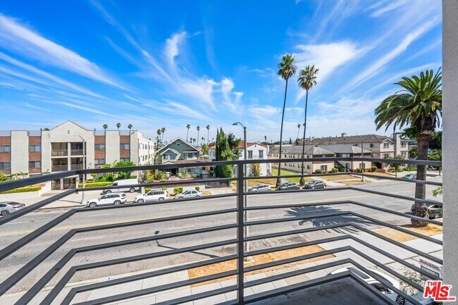 Building Photo - 1183 Crenshaw Blvd