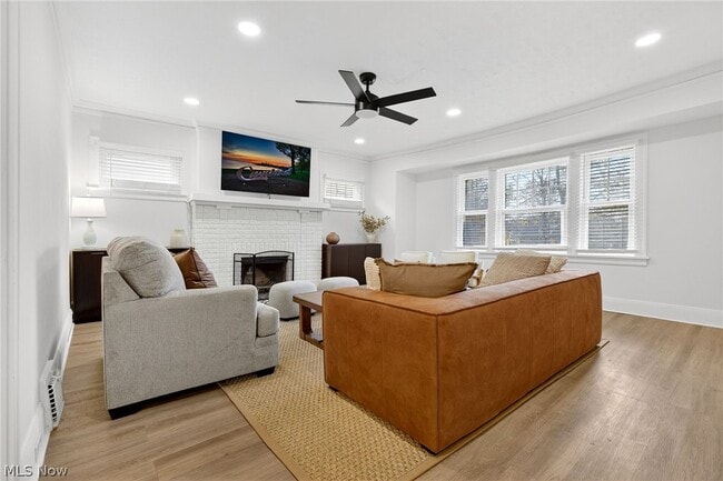 Building Photo - 3326 E Overlook Rd