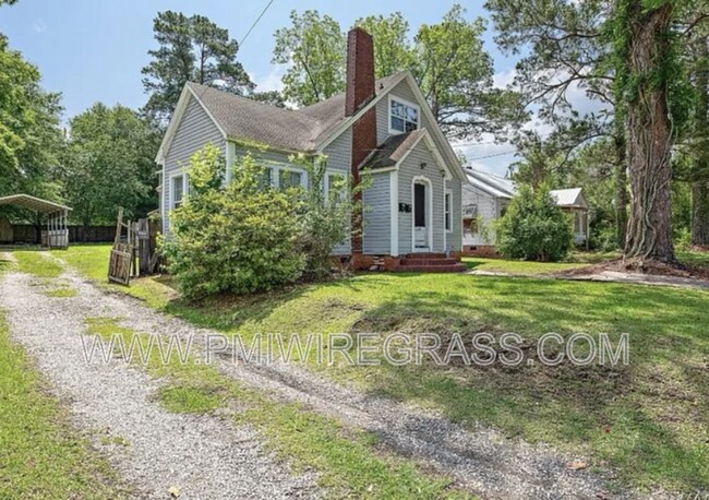 Building Photo - 503 Dusy St
