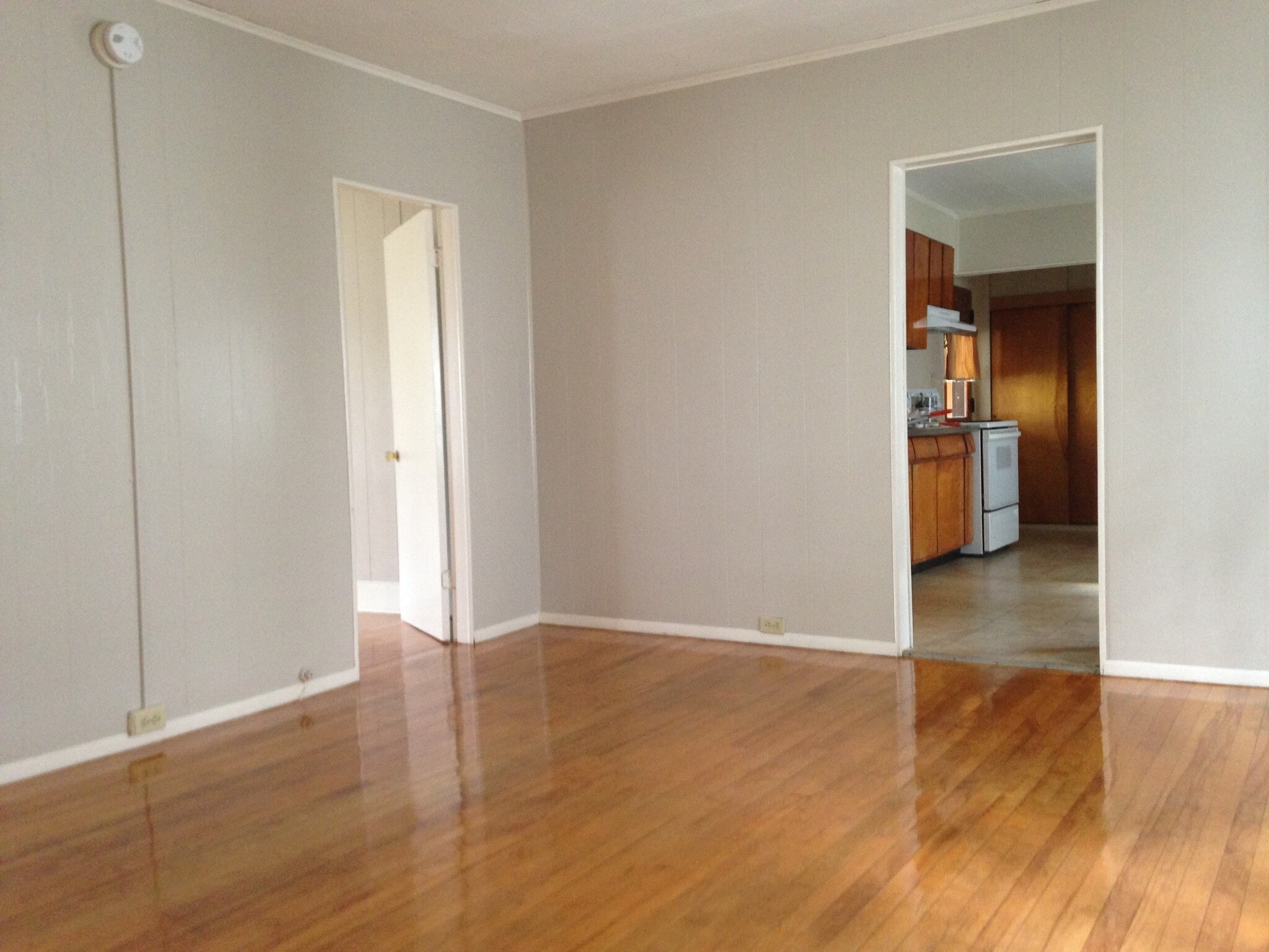Living Room - Unoccupied - 91 Sagamore St