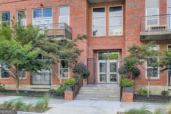Building Photo - 1023 Juniper St NE