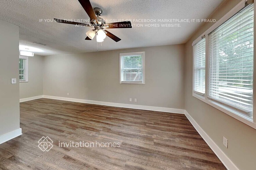 Building Photo - 905 Fairburn Rd NW