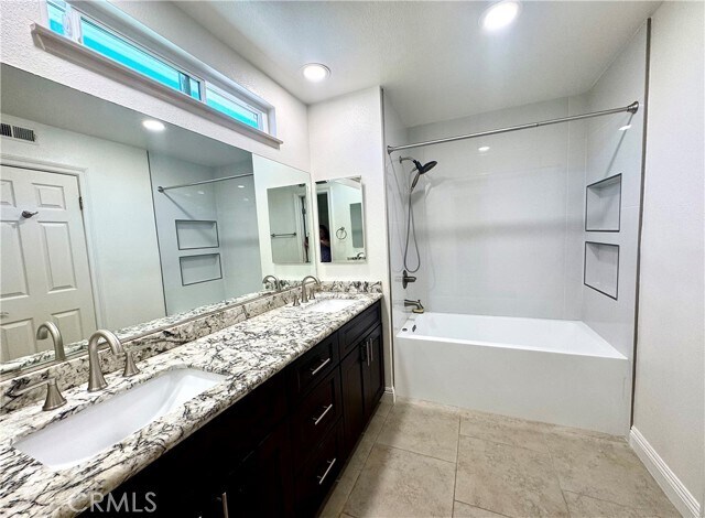 Building Photo - 16073 Crestline Dr