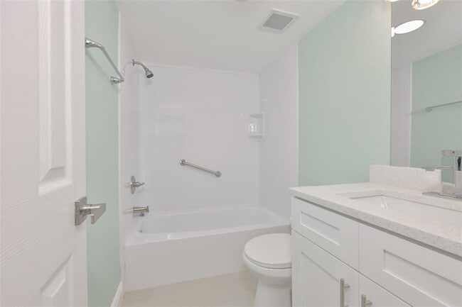 Building Photo - 812 Bahia Del Sol Dr