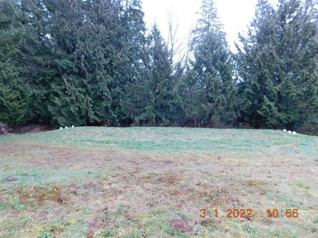Building Photo - Single Family Home located in a quiet, pea...
