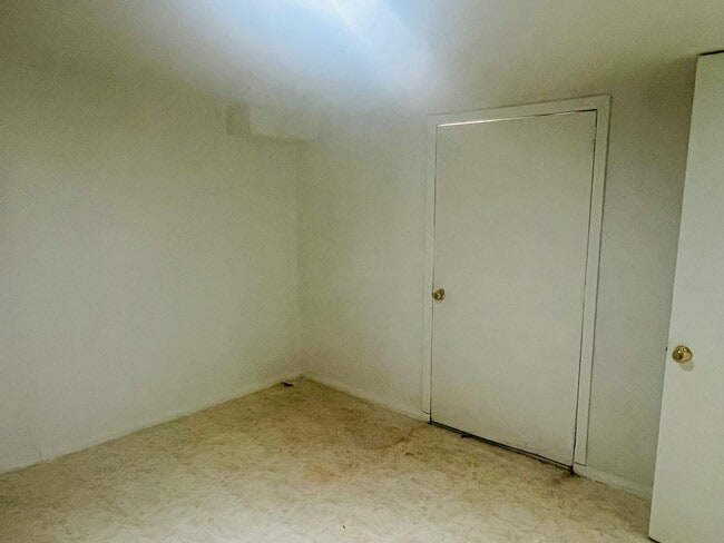 Building Photo - Charming 3-Bedroom Home with Wood Ceilings...