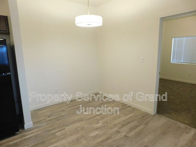 Building Photo - 658 Brookwillow Loop