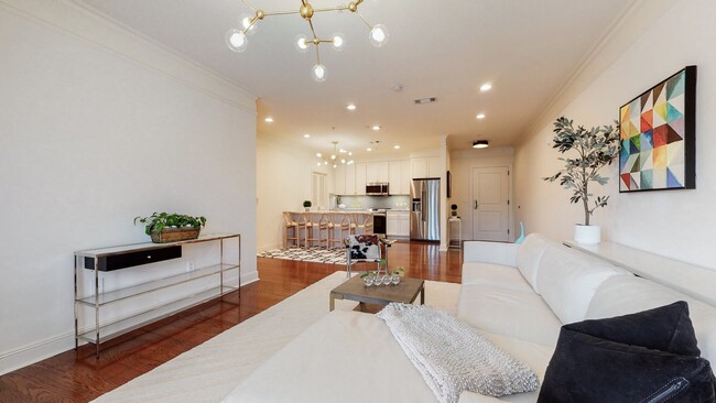 Building Photo - Amazing East Nashville 2 Bed/ 2 Bath Condo...