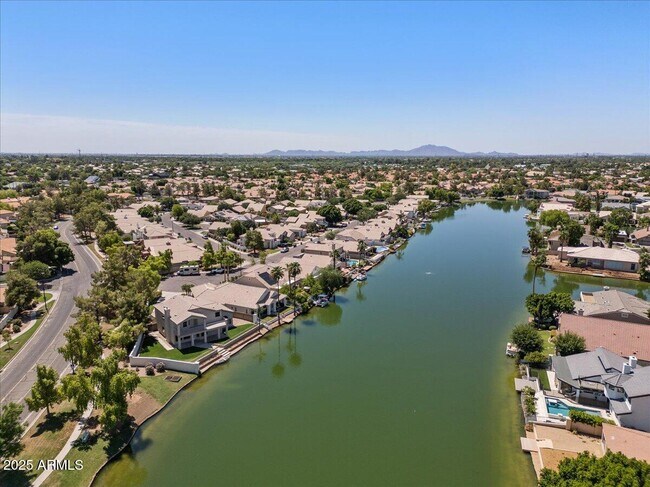 Building Photo - 1414 N Palmsprings Dr