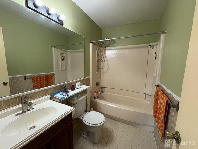 Building Photo - 286 Bromley Pl