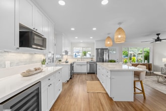 Building Photo - 7263 Anakua St