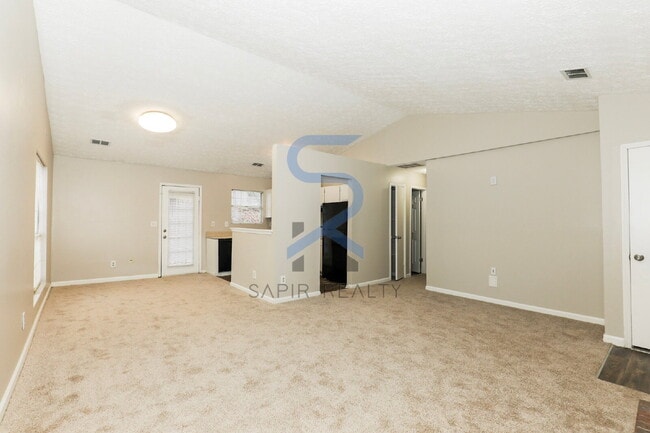 Building Photo - Well-Appointed 2BR/2BA Rental with Space to Enjoy