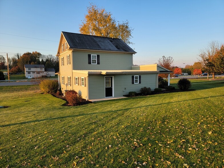 Building Photo - 3945 Conrad Weiser Pky